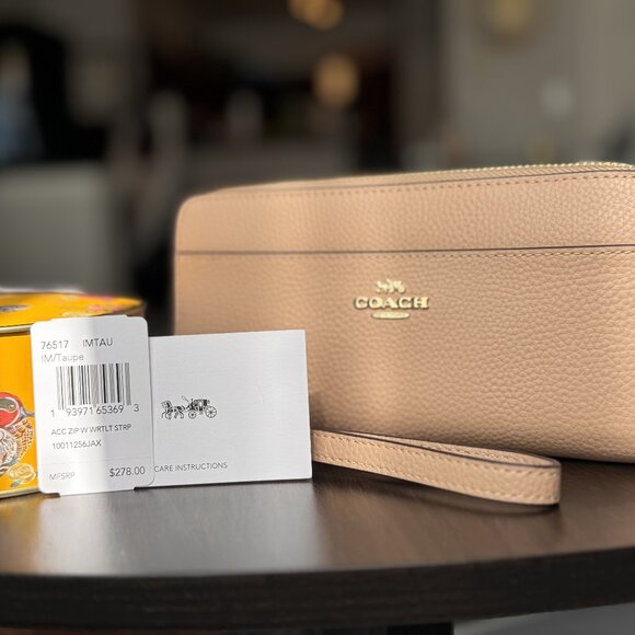 Coach - Long Zip Around Wallet w/ Wristlet Strap - Beige / Gold - Picture 2 of 4